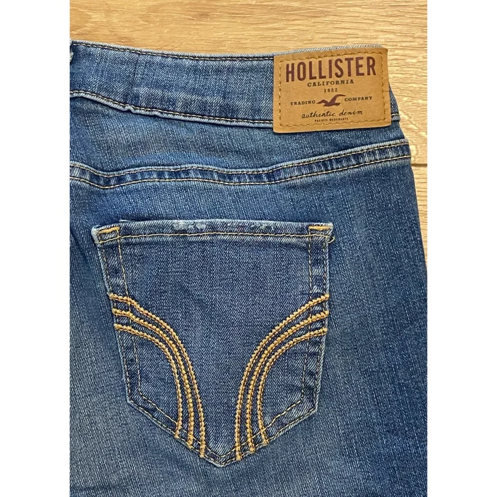 Hollister Boot Jeans - Picture 5 of 6
